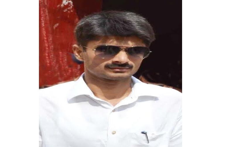 DM Suhas LY तुर्की से पैराबैडमिंटन चैम्पियन गोल्ड मेडल जीतकर लौटे डीएम का आजमगढ़ में जोरदार स्वागत