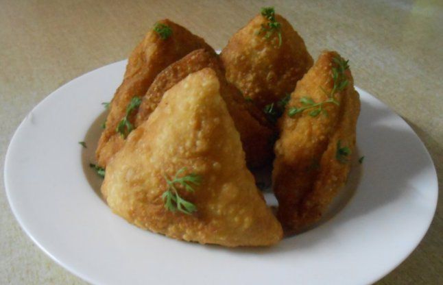 Hariyali samosa मेहमानों के लिए बनाएं हरियाली समोसा