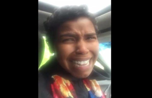 jameela हिजाब पहनी महिला को अमरीका में बैंक ने बाहर निकाला