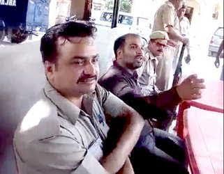 Don Monu Pahadi Exclusive : डॉन की चौपाल में मौजूद था रईस, अंडरग्राउंड हुआ हिफ्ट्री शीटर टायसन, देंगे वीडियो...