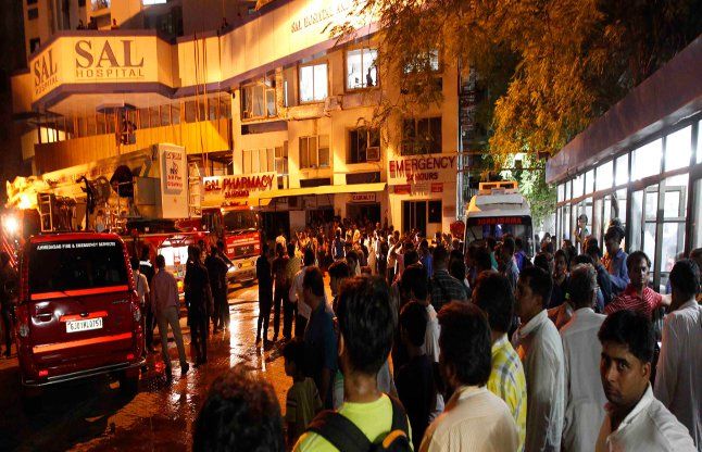 ahmedabad साल अस्पताल में आग, 27 दमकल लगी