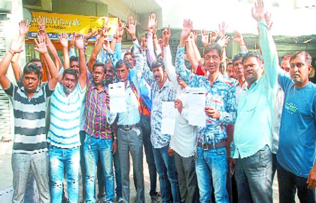 surat एलआईजी आवासों के बाकी काम पर ज्ञापन