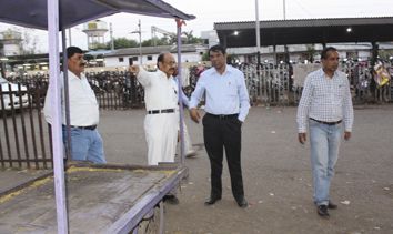 Np asked for construction of parking and toilets l पार्किंग और शौचालय निर्माण के लिए नपा ने मांगी रेलवे की भूमि