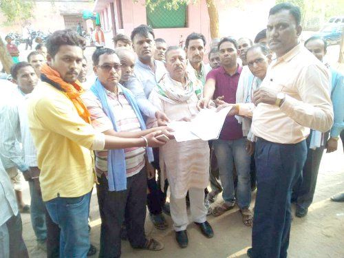seoni कांचना मंडी सड़क अतिशीघ्र बने नही तो आंदोलन