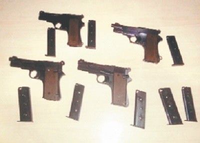 UPSTF STF ने 30 तमन्चे के साथ 2 हथियार तस्करों को किया गिरफ्तार
