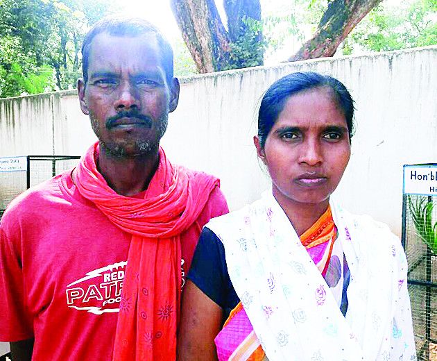 Thug couple arrested ठग दंपत्ति को किया गया गिरफ्तार