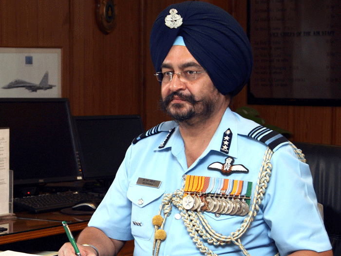 Air force chief B S Dhanoa एयरफोर्स चीफ ने लिखा खत, शार्ट नोटिस पर भी ऑपरेशन के लिए रहें तैयार