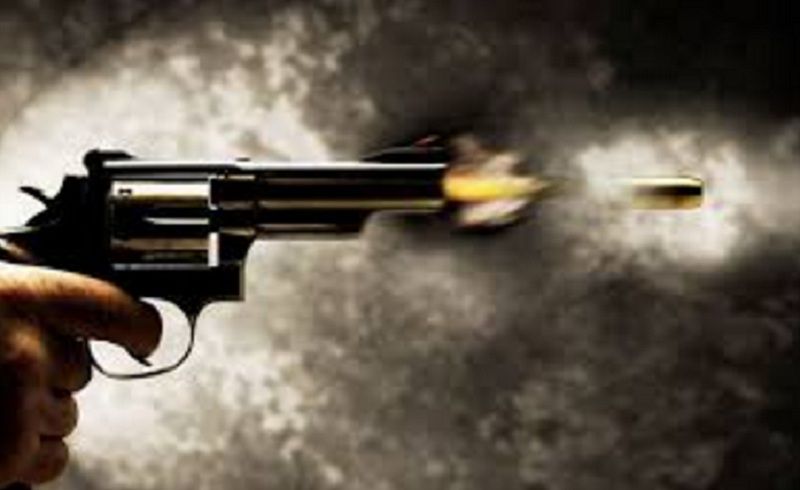 Firing on Grampradhan जौनपुर में ग्राम प्रधान के स्कार्पियों पर की ताबड़तोड़ फायरिंग