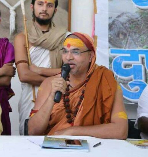 Swami Abhimuktreswaranand नीतीश के साथ खड़ा हुआ बनारस का यह संत, कहा- मोदी में नहीं है दम, 2019 में पीएम बनें नीतीश