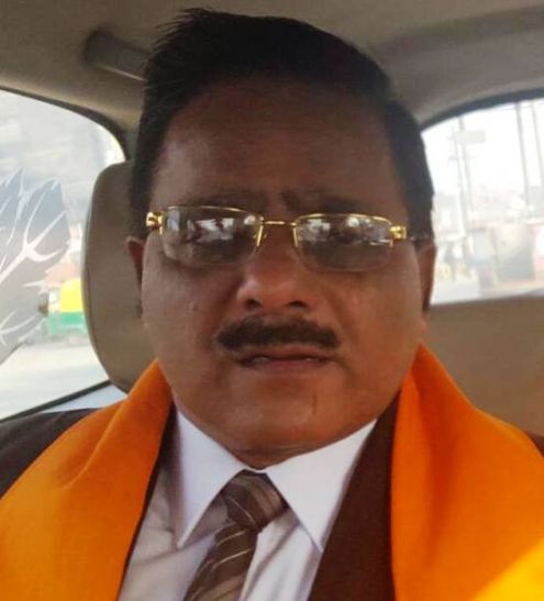radha mohan das agarwal योगी सरकार के खिलाफ इस बीजेपी विधायक ने खोला था मोर्चा, अब पार्टी ने दिया बड़ा झटका