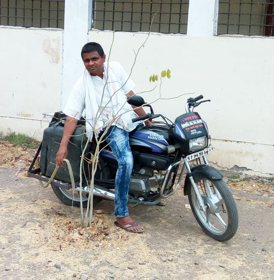 The tree Plant keeper गांवों में अब पौधों की सेवा से मिलेगा रोजगार