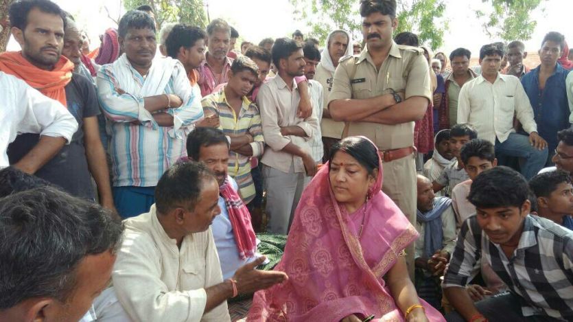 डॉयल- 100 सर्विस पर भड़की बीजेपी विधायक सुनीता सिंह, कहा- घूसखोरी इनकी आदत, देखें वीडियो