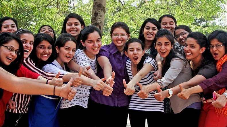 आईसीएसई बोर्ड के 10वीं और 12वीं के नतीजे घोषित, महीश और प्रज्ञा बने जिला टॉपर