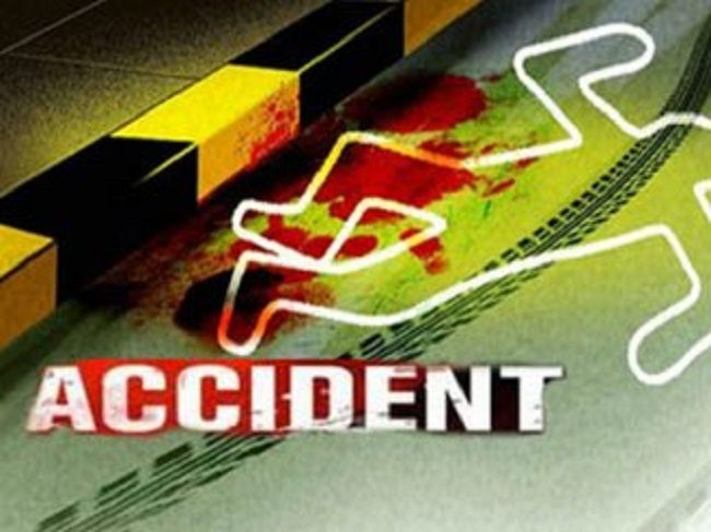 Road Accident बस व ट्रेलर की टक्कर में छात्र की मौत, सात घायल