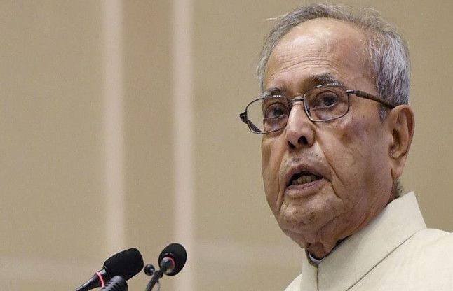 Pranab Mukherjee अगली पीढीं को संवारे 'भविष्य के विश्वविद्यालय': राष्ट्रपति प्रणव मुखर्जी