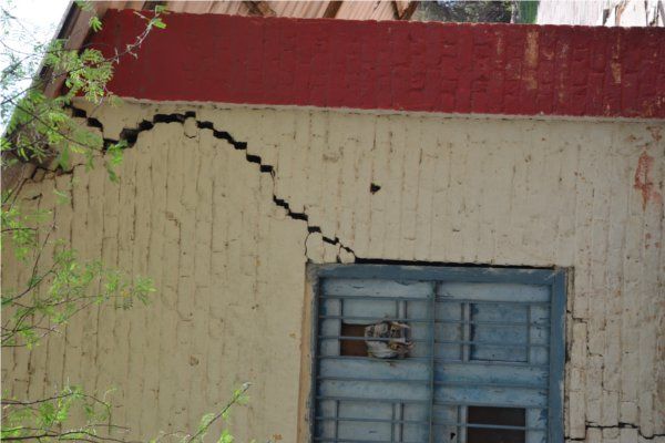 बिना प्लानिंग के ही तैयार कर दिए स्कूल के नए भवन