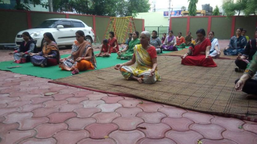 jhabua महिलाओं ने किया योग अभ्यास