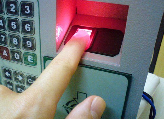 biometric attendance system अब जंक्शन पर बायोमेट्रिक सिस्टम से लगेगी टीटीई की हाजिरी
