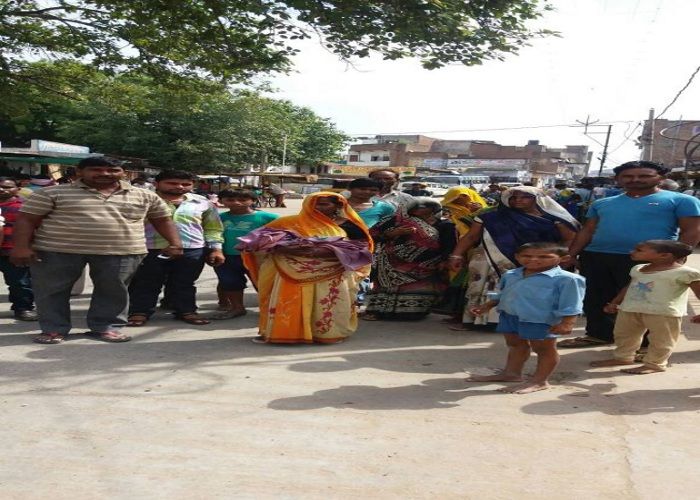 family मृत बच्ची के जन्म पर भड़के परिजन, हंगामा