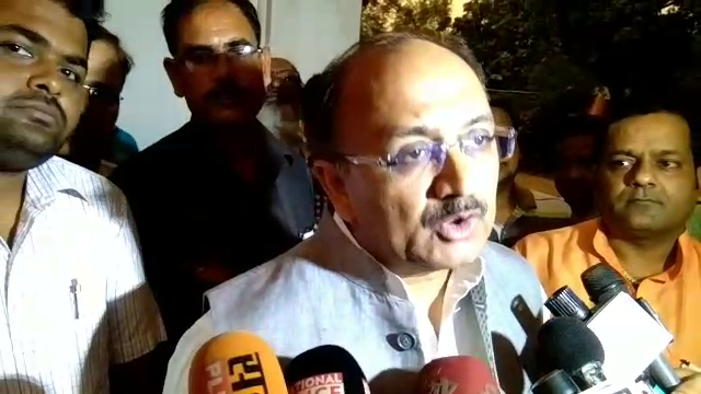 Siddharthnath Singh जल्द ही अधूरी सड़कों का निर्माण कार्य होगा पूरा: सिद्धार्थनाथ सिंह