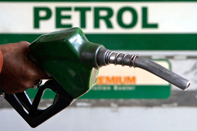 diesel price in Bhopal:Different rates in the capi लो यहां शुरू हो गई पेट्रोल की अवैध ब्रिकी