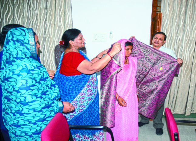 In-laws did not have toilets, so did maiden marria ससुराल में शौचालय नहीं था तो मायके आ गई नवविवाहिता