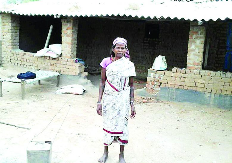 Housing of Sushila and Akulu सुशीला व अकलु का जल्द बनेगा आवास