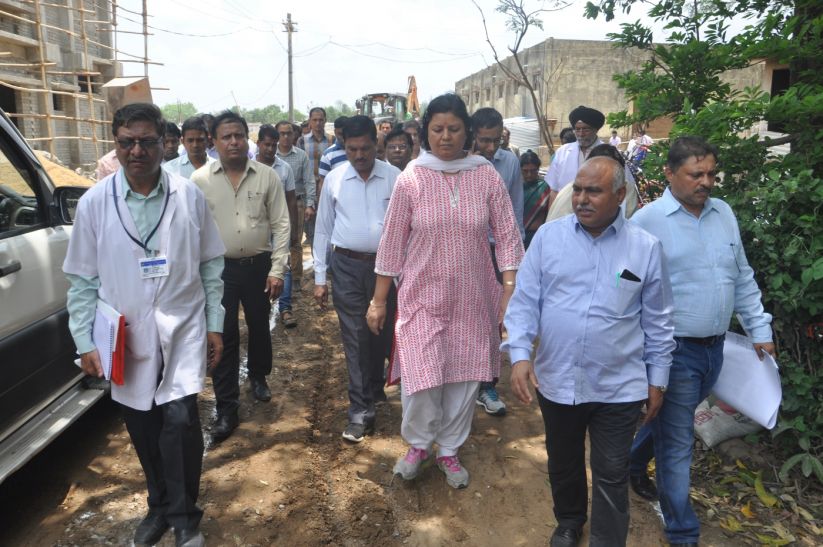 PS inspected the district hospital. डेढ़ वर्ष में दूर होगी डॉक्टरों की कमी