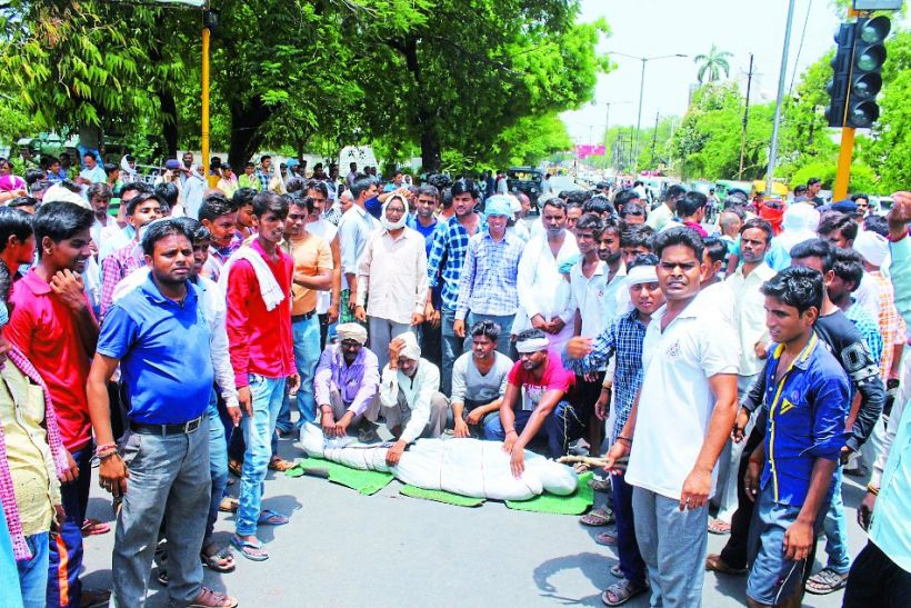 Farmer dies due to current in cooler कूलर में करंट से किसान की मौत