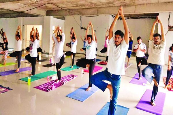 ????????????? ??? ???? ?? ??? ???? ??????????? अंतरराष्ट्रीय योग दिवस के लिए किया पूर्वाभ्यास