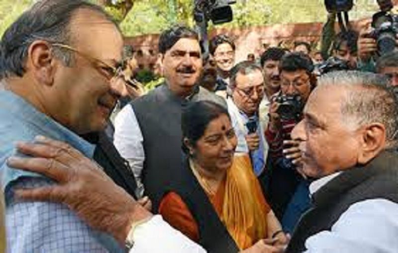 Mulayam Singh Yadav मुलायम सिंह ने फिर खेला बड़ा दांव, इस कारण से दे सकते बीजेपी को समर्थन