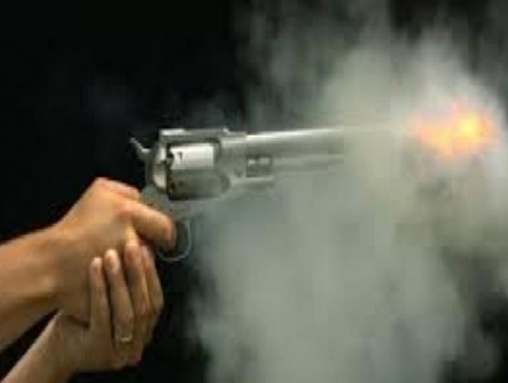 Punks shoot Businessman BREAKING: इलाहाबाद में बदमाशों ने प्रतापगढ़ के व्यापारी को मारी गोली