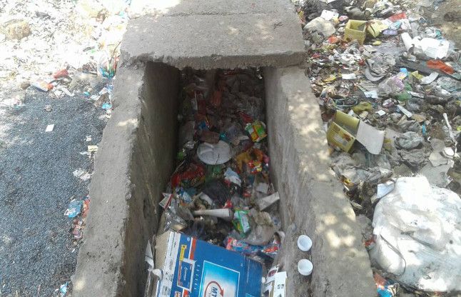 Cleanliness of the drains not done before rain बारिश पूर्व नहीं हुई नालियों की सफाई, शहर के लोग हलाकान