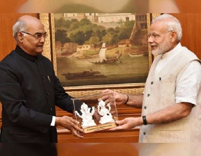 kanpur पीएम और कोविन्द की एक थी सोच, मोदी को साइकिल से पहुंचाते थे स्कूल