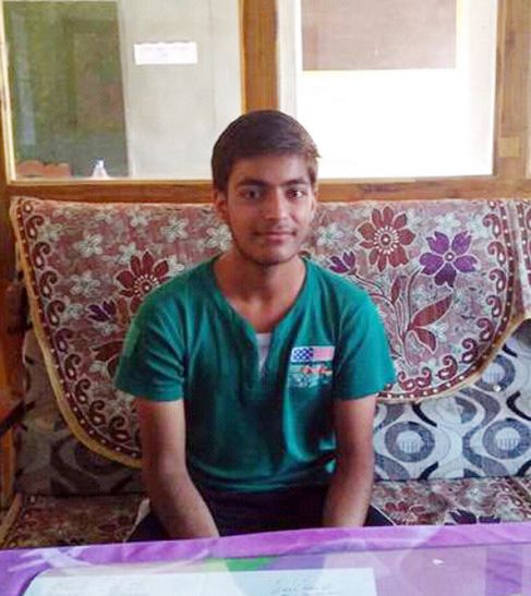 Hoshangabad
जेईई सैलेक्टेड मयंक को कोटा इंस्टीट्यूट ने दिया एक लाख रुपए का चैक