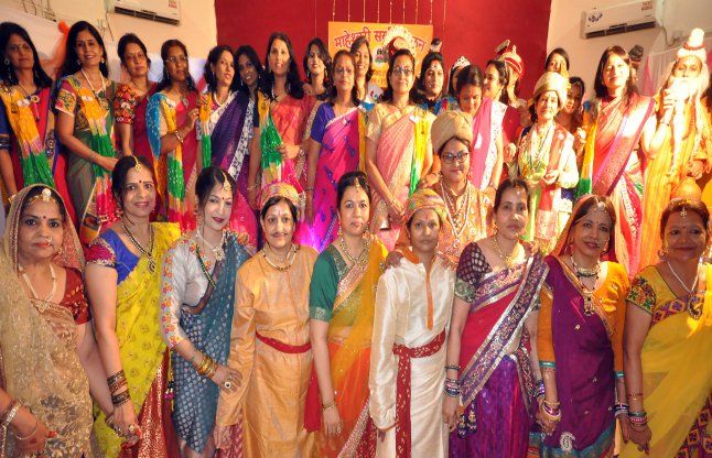 ahmedabad मेधावी विद्यार्थियों व पूर्व पदाधिकारियों का सम्मान