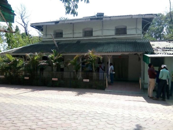 The collector room where the court room is also pr पढि़ए, कलेक्टर कोर्ट रूम से चोरी हुआ कम्प्यूटर