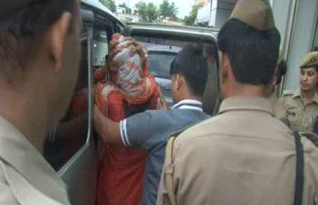 Greater Noida BREAKING चलती कार में महिला से गैंगरेप का मामला, यूपी पुलिस ने दर्ज की एफआईआर
