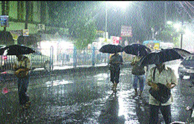 kolkata news महानगर में दूसरे दिन भी रहा जलजमाव