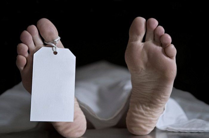dead बेटे की लाश के साथ तीन दिन तक सोती रही मां, बेहद दर्दनाक है ये दास्तां