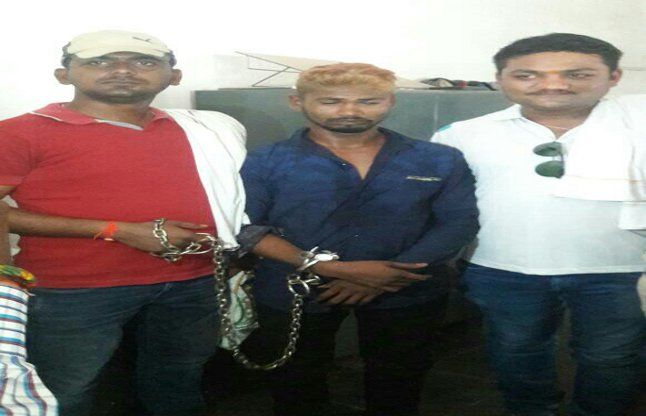 Crime in rajnandgaon आरक्षक खर्राटे भरता रहा और आधी रात आरोपी हथकड़ी सहित फरार