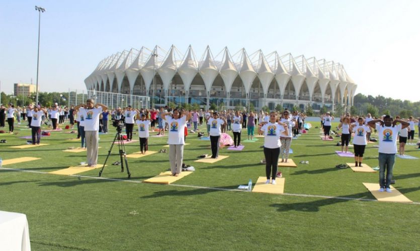 international yoga day योग का ऐसा अभ्यास, कभी नहीं देखा होगा आपने