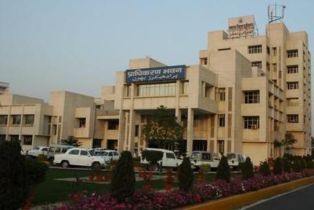 LDA गायत्री के बाद अब कई और मंत्री, आईएएस, एआईपीएस के मकान होंगे ध्वस्त !