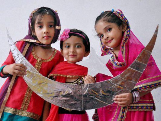 eid ईद पर ईदी को बनाना चाहते हैं खास तो यहां करें क्लिक