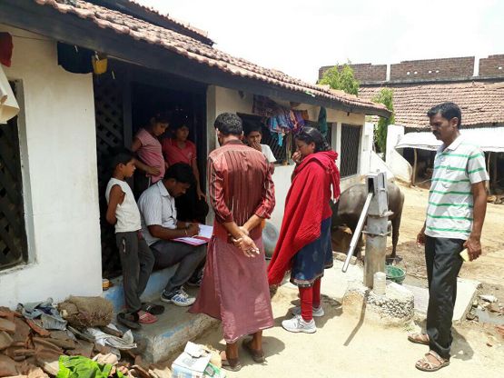 Hoshangabad
अधिकारियों ने की भिलाडिय़ा ग्राम पंचायत में शौचालयों की जांच