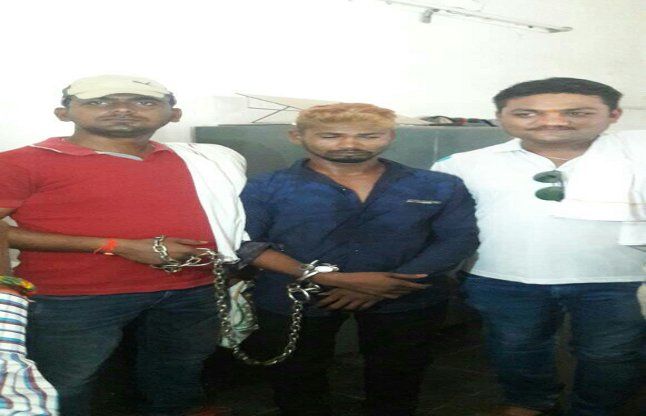 Arrested of thief जिसे थी कई जिलों के पुलिस को तलाश, वह रायपुर में हथकड़ी समेत गिरफ्तार