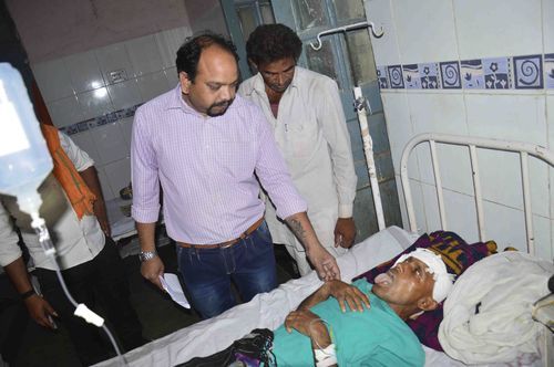 jila hospital 11 दिन
की मशक्कत, तीन डॉक्टरों ने 3 घंटे में की अनोखी सर्जरी