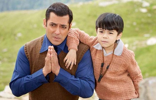 SALMAN KHAN Movie Review: स्क्रिप्ट में 'फाल्ट', फ्यूज हुई सलमान की 'ट्यूबलाइट'