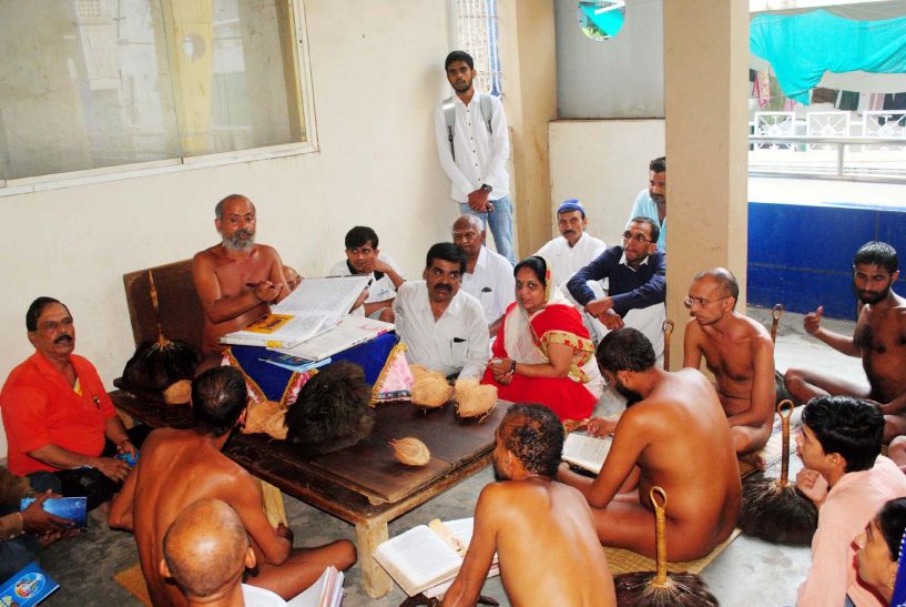 jain society 'शाश्वत सुख का दाता यदि कोई है, तो एक मात्र धर्म हैÓ