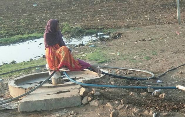 guna पानी के लिए मारामारी, ट्यूवबेल पर महिला का कब्जा